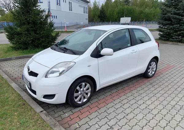 ostrołęka Toyota Yaris cena 14500 przebieg: 176000, rok produkcji 2009 z Ostrołęka